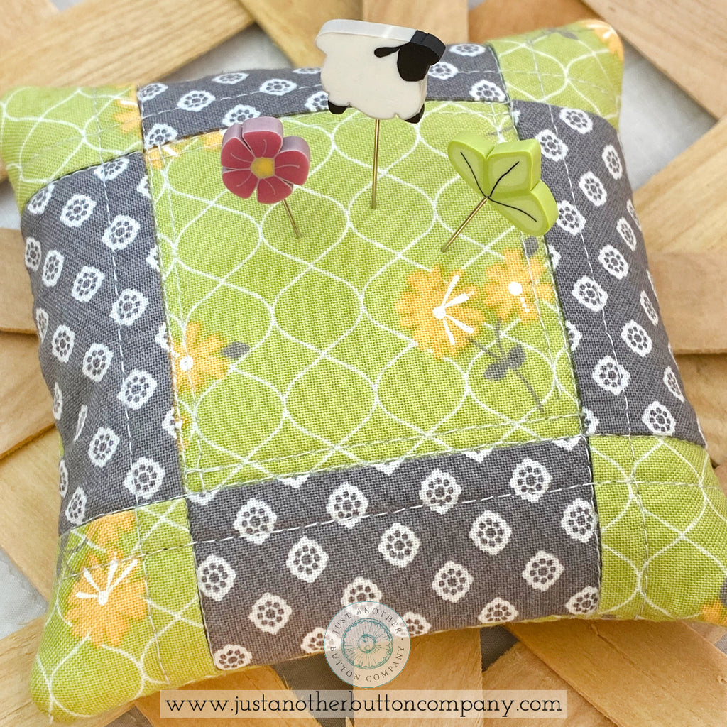 Sheep Fold Mini-Pinnie Pattern PDF